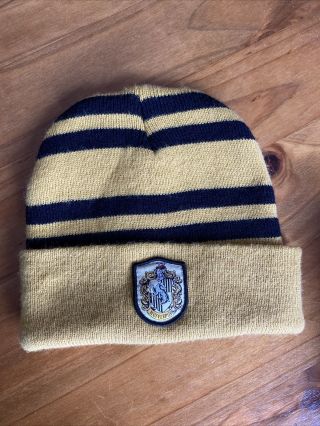 Harry Potter Hufflepuff Scarf And Hat 3