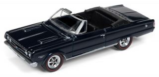1/64 Johnny Lightning Muscle Cars 1967 Plymouth Gtx Convertible In Dark Blue Pol