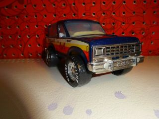 Vintage Nylint Pressed Steel Blue Ford Bronco Ii 4x4 Truck 7.  5 " Long Metal Toy