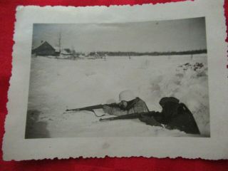 Wwii German Photo Combat Soldiers On The Line In Snow Camo Helmet