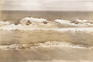 1944 Wwii 5x7 Photo Testing Amphibious Tanks Water Buffaloes