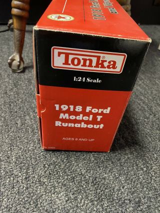 TONKA TEXACO 1918 FORD MODEL T RUNABOUT & WAYNE GAS PUMP 1:24 SCALE 2