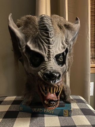 Distortions Unlimited Hellhound Halloween Mask.  Not Don Post/bss