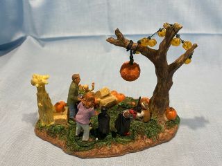 lemax spooky town halloween Pumpkin Pinata No Box 2