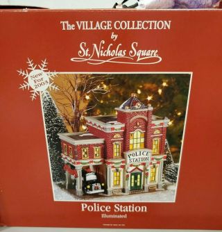 St.  Nicholas Square Village Collectio Police Station Lighted Christmas 2003 Nrfb