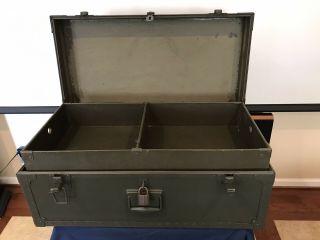 Vintage Military Foot Locker Trunk WW2 Era W/Tray &US LOCK/KEY 2