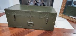 Vintage Doehler Military Foot Locker Trunk Ww2 Era W/tray