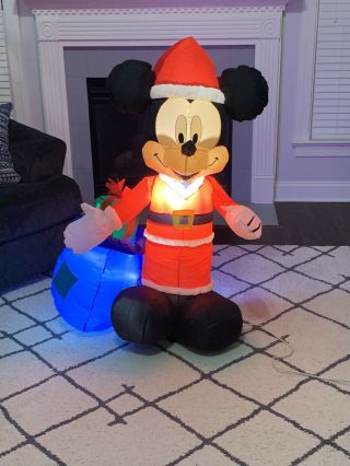 Gemmy Airblown Inflatable Mickey Mouse Disney Christmas Yard Decoration 4 Ft