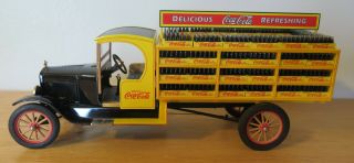 Danbury 1927 Coca Cola Ford Delivery Truck 1:24 Scale Cases