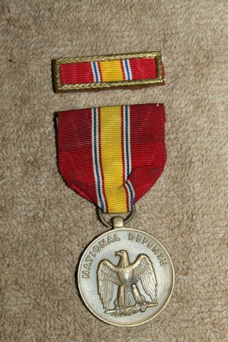 Korean War Era U.  S.  Military National Defense Medal & Ribbon Bar Set
