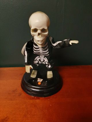 Gemmy Grave Raver Ghoul Skeleton Living La Vida Loca Dance Halloween