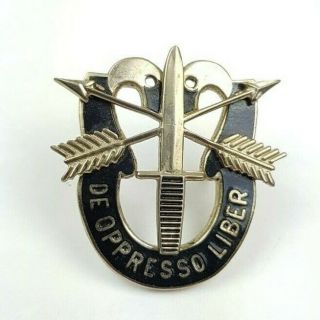 Early Us Army Vietnam Special Forces Di Insignia Crest,  Kissing Skulls