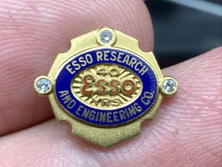 Esso Petroleum 14k Gold 2.  7 Gram Triple Diamond 40 Years Of Service Award Pin.