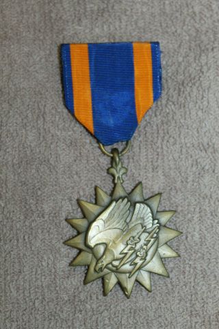 Korean War To Vietnam War Era U.  S.  Air Force Air Medal W/ribbon,  Pb