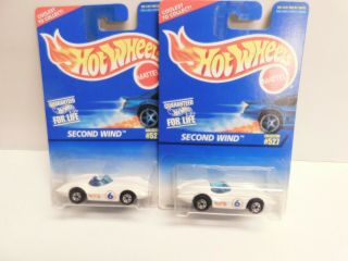 Hot Wheels - 1/64 - - 2 Cars Second Wind 527 - W / 6 On The Side