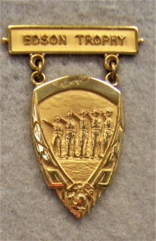 U.  S.  Vietnam Era / Post - Vietnam Era U.  S.  M.  C.  Edson Trophy Badge