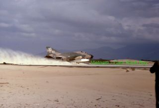 1966 Kodachrome Slide - Us Air Force Fighter Jet Landing Cam Ranh Ab