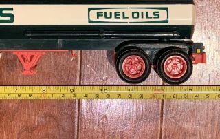 Vintage 1984 Hess Gasoline Fuel Oil Tanker Truck Bank Old Toy 2