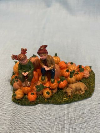 Lemax Spooky Town Halloween Pumpkin Patch With Two Girls On Top - No Box