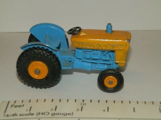 Matchbox Lesney No 39c Ford Tractor Yellow and Blue 3