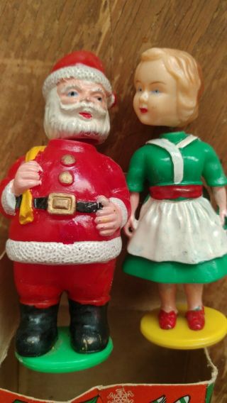 Vintage Plastic Mommy Kissing Santa Claus Figurine Bobble Head Magnet Toy W/box