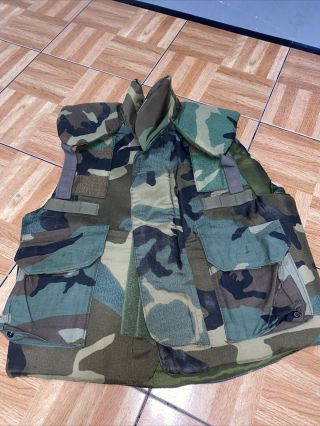 Military Woodland Camo Body Armor Fragmentation Vest Flak Jacket Size Medium