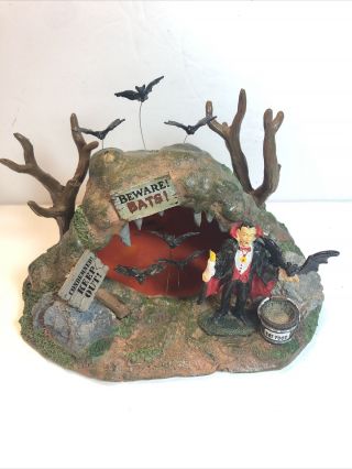 Lemax Spooky Town Bat Lair 2009 Halloween Table Accent 93724 Retired