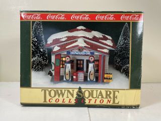 Howard Oil Gas Station Coca - Cola Town Square 7600 Christmas Village Lights Up