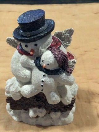 June Mckenna Christmas Figurine " A Helping Hand " Nib (b)