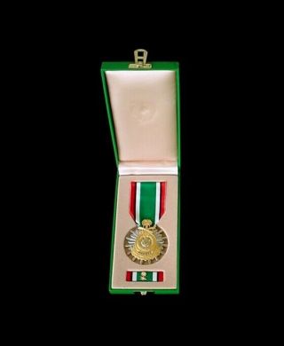 1991 Desert Storm Saudi Arabia Liberation Of Kuwait Medal Set Us First Gulf War