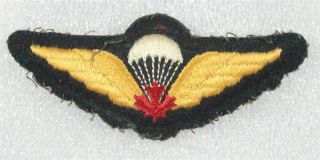 Canadian Army Badge: Airborne Jump Wings W/red Leaf - Cloth