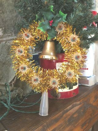 Vtg Christmas Gold Tinsel Lighted Tree Topper Wreath 10 Lights Bell