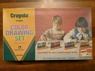 Vintage 1977 Crayola Crayon Color Drawing Set - -