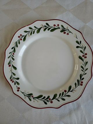 Better Homes And Gardens Heritage Holiday Mistletoe 11 " Dinner Plate