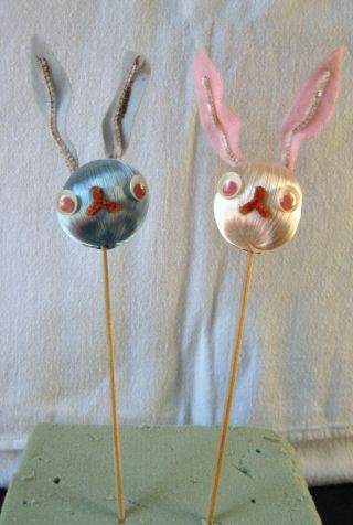 Vintage Styrofoam Easter Rabbit Heads On Wood Spikes,  Made In Japan,  Neat