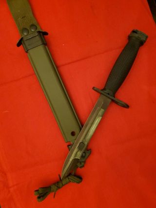 Vintage US M7 Bayonet w/Scabbard and Wire Cutter.  Made in Germany. 6