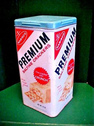 Farmhouse Vintage 1969 Nabisco.  Premium Saltine Crackers Tin With Blue Lid