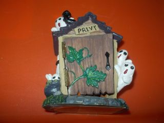 Lemax Spooky Hollow Town Dept 56 Outhouse Privy Village Ghost Black Cat Pumpkin