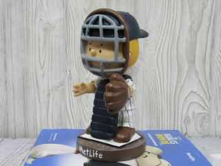 Peanuts Schroeder 2015 Baseball Bobble Head Yankees By Metlife