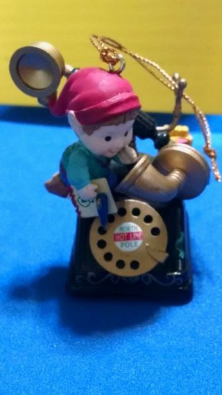 Lustre Fame Christmas Ornament Elf On Old Fashioned Rotary Phone 3 " X 2 "