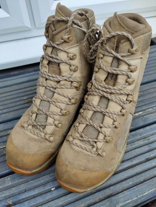 British Army Desert Lowa Boots - - Size Uk 9 - Issue