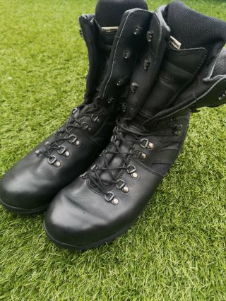 British Army Alt - Berg Sneeker - Black Boots - Great Grade 1 - Size Uk 12