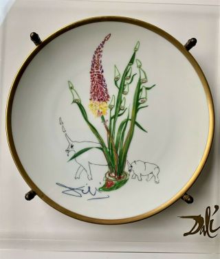 Salvador Dali (b.  1904 - 1989) Porcelain Plate " Las Flores Dalinianas "