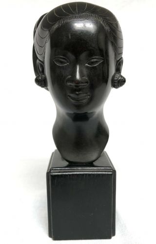 Thanh Le Nguyen - A Bronze Head Of A Young Vietnamese Women Signed By Artist