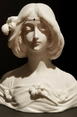 Antique French Art Nouveau Carved White Marble Bust Sculpture Diamond