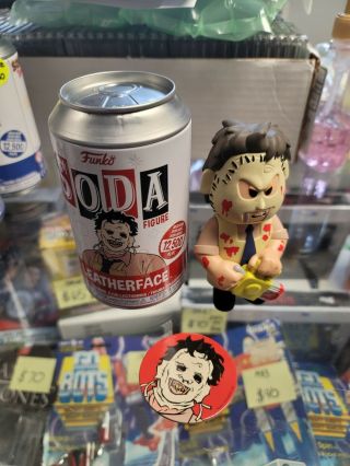 Funko Vinyl Soda Texas Chainsaw Mass.  Leatherface Bloody Chase /2000 Disc & Can