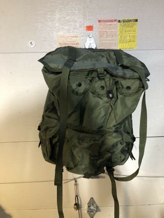 Us Military Large Alice Pack With Frame.  Snaps - Straps In Great Shape