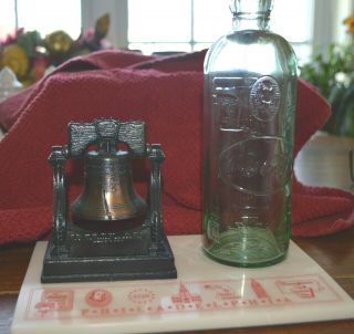 1988 Coca - Cola Collectors Club Souvenir Bottle & Liberty Bell W Box Philadelphia