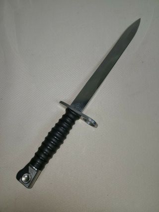 SWISS ARMY STGW 57 BAYONET WITH SCABBARD and Frog Knife 2