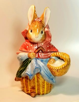 1996 Frederick Warne & Co.  Beatrix Potter Mrs Rabbit Small Cookie Jar Enesco